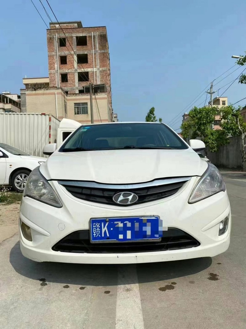 广州13年现代瑞纳1