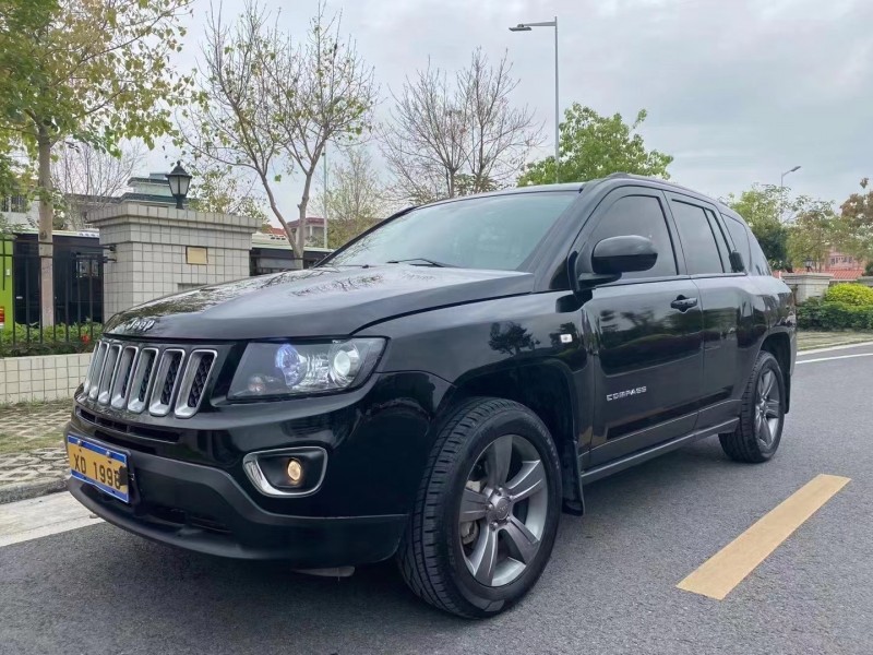 中山16年Jeep指南者2