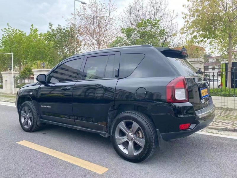 中山16年Jeep指南者7