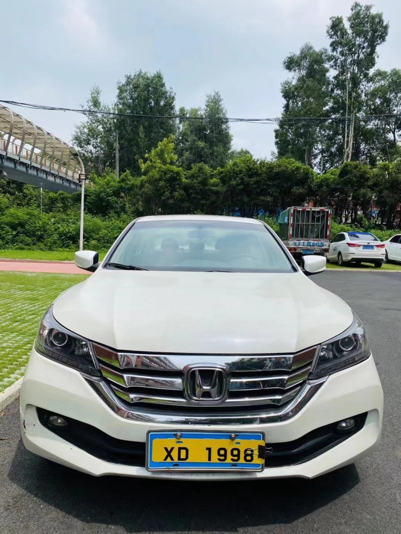 中山16年本田雅阁1