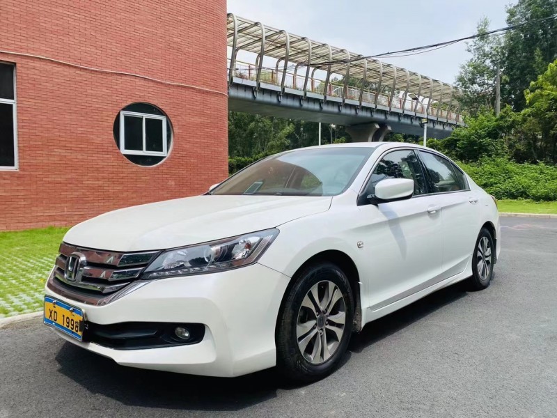 中山16年本田雅阁2