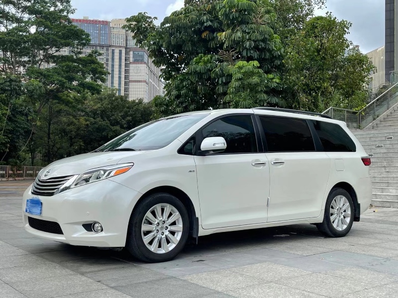 深圳17年丰田塞纳8