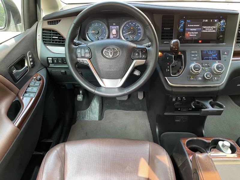 深圳17年丰田塞纳6