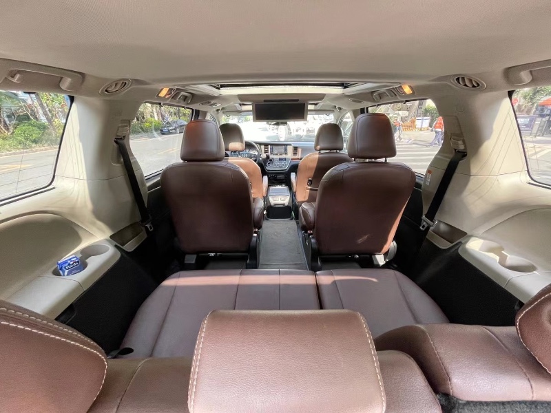 深圳17年丰田塞纳3