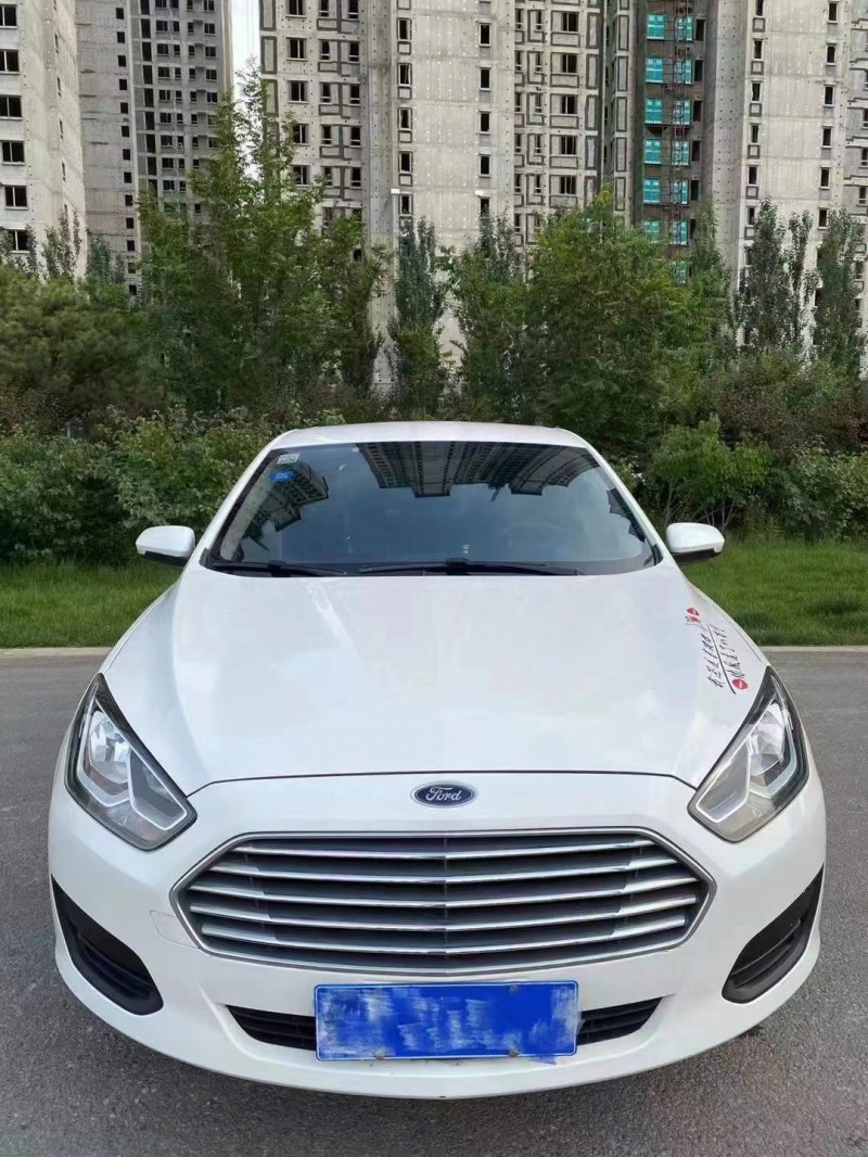 邢台18年福特福睿斯1