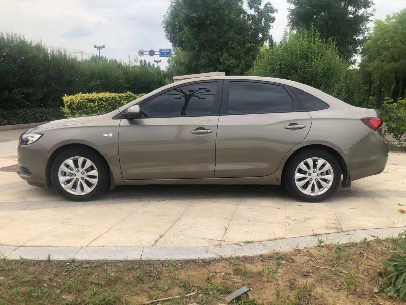 枣庄20年别克英朗9