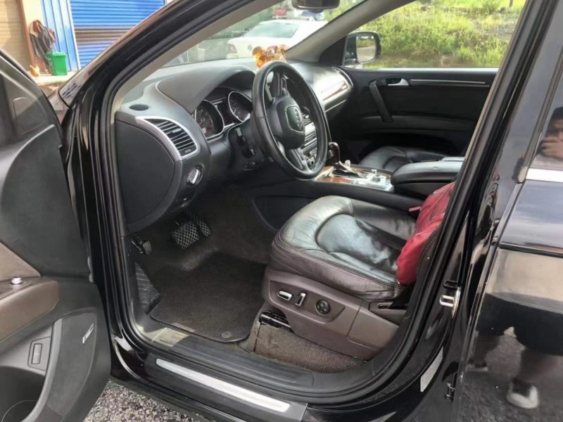 益阳11年奥迪Q76