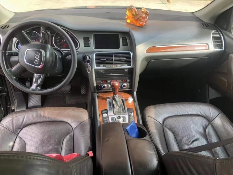 益阳11年奥迪Q75