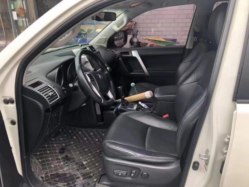 保定17年丰田普拉多6