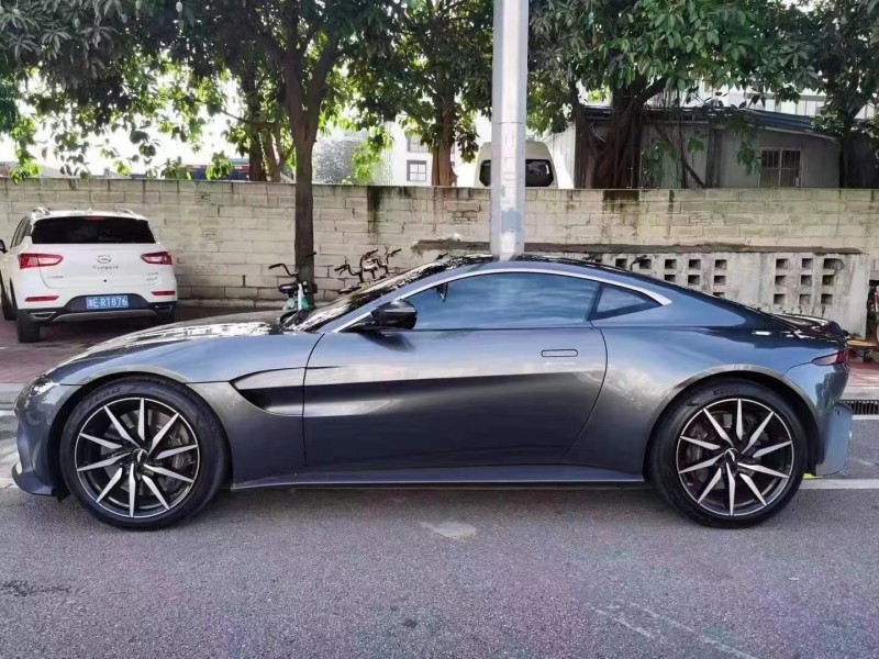 長沙19年阿斯頓·馬丁AstonMartin9