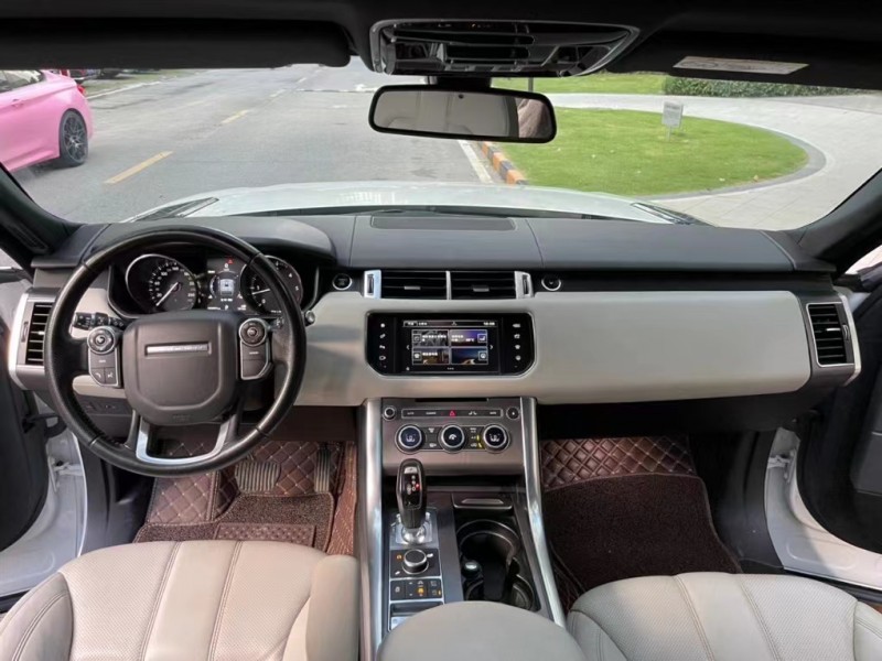 珠海16年路虎揽胜运动9