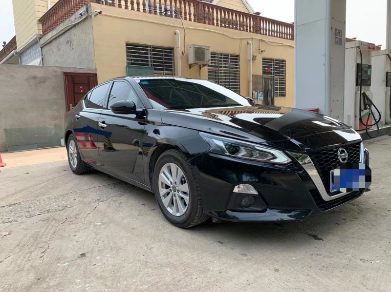 保定20年日产天籁2