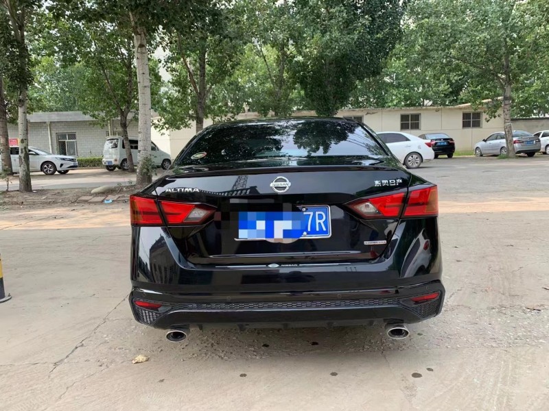 保定20年日产天籁6