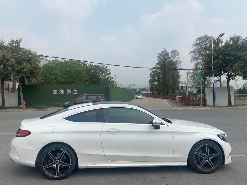广州18年奔驰C5