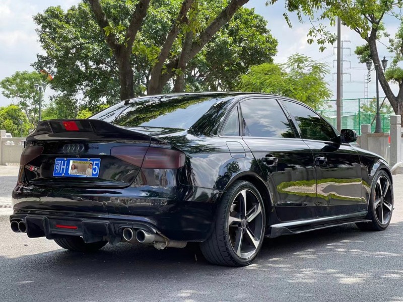 佛山13年奥迪A4L7