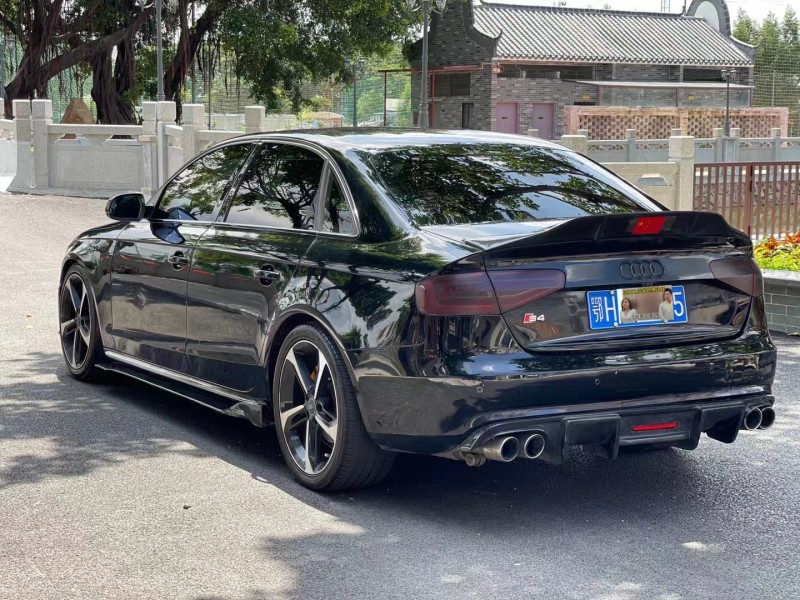 佛山13年奥迪A4L8