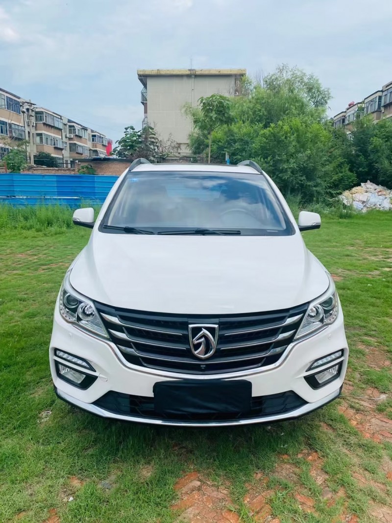 聊城18年寶駿5609