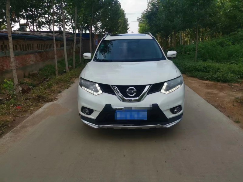 邯鄲15年日產奇駿1