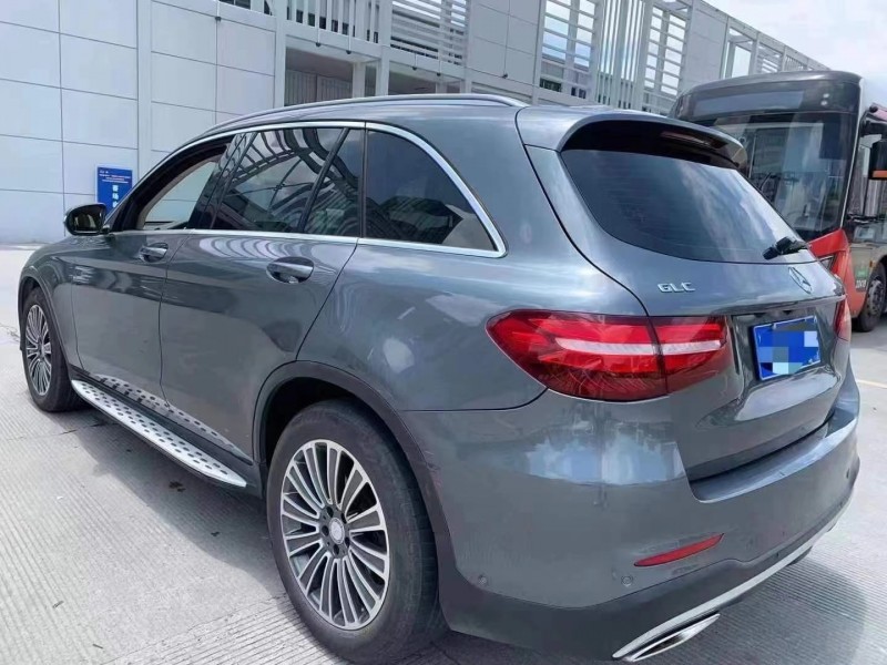 成都17年奔驰GLC7