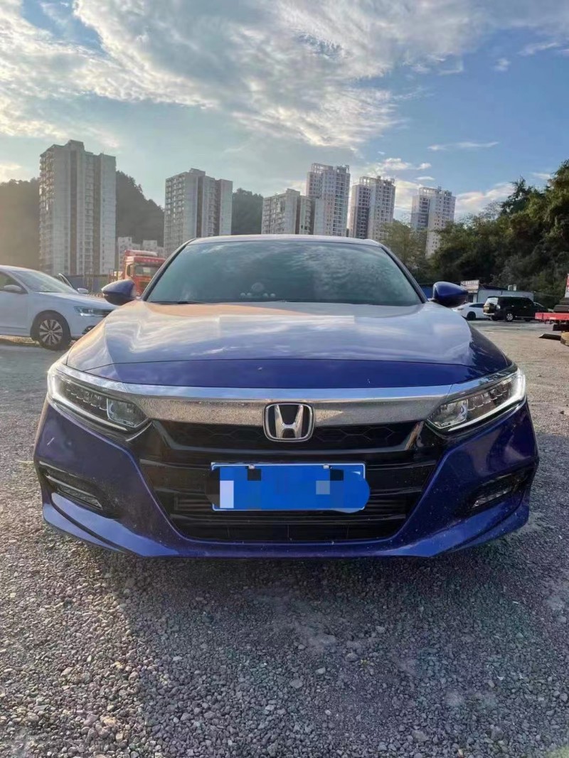 重庆19年本田雅阁1