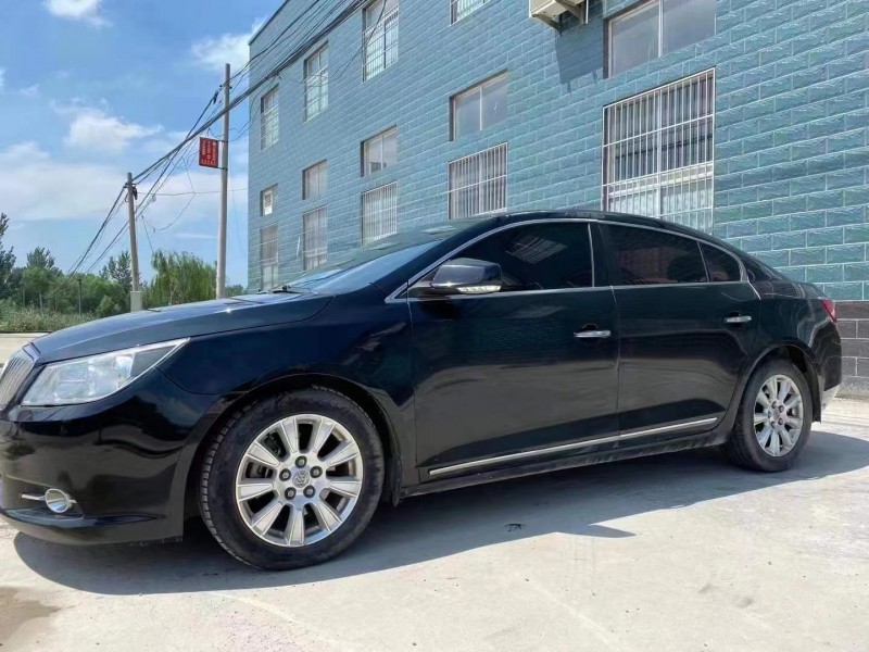 枣庄12年别克君越2