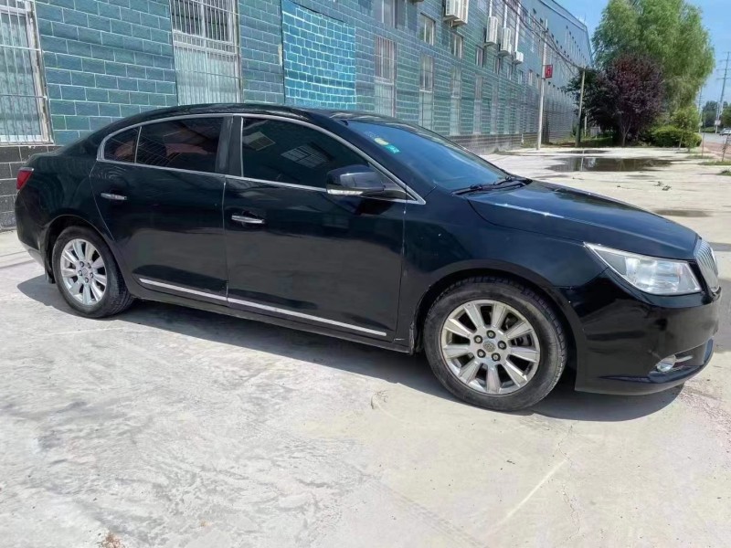 枣庄12年别克君越3