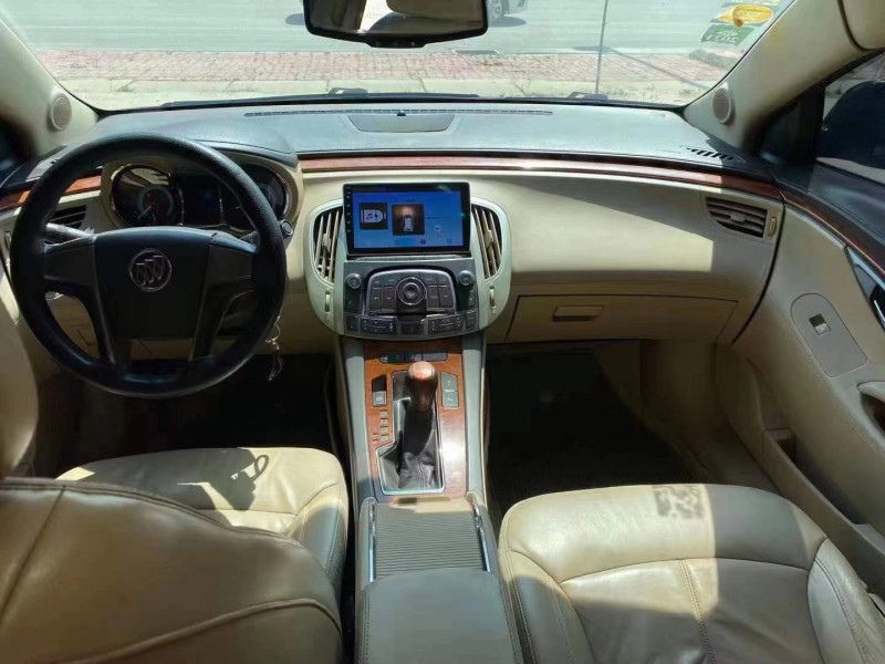 枣庄12年别克君越6