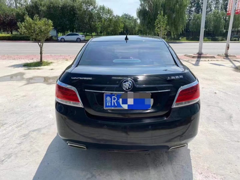 枣庄12年别克君越9