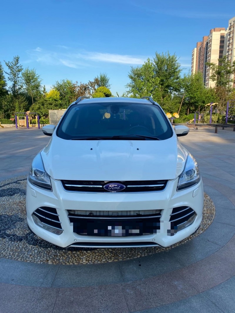 青岛14年福特翼虎1