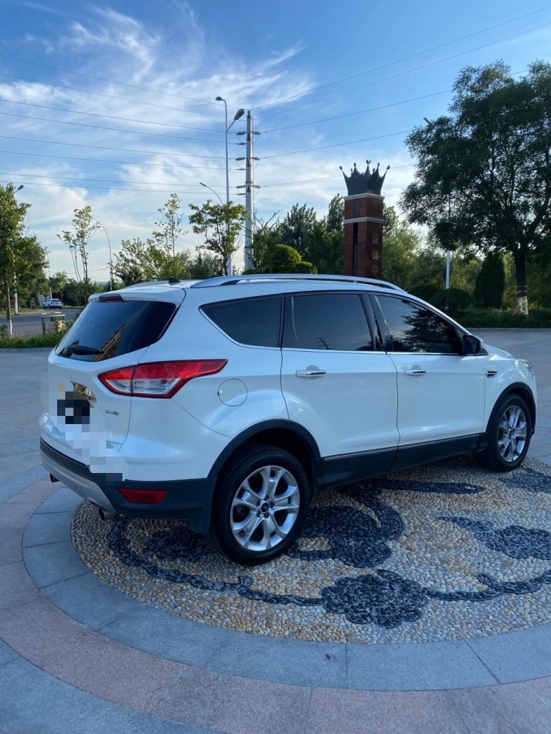 青岛14年福特翼虎8