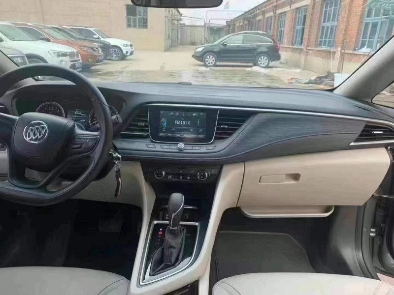 保定19年别克GL67