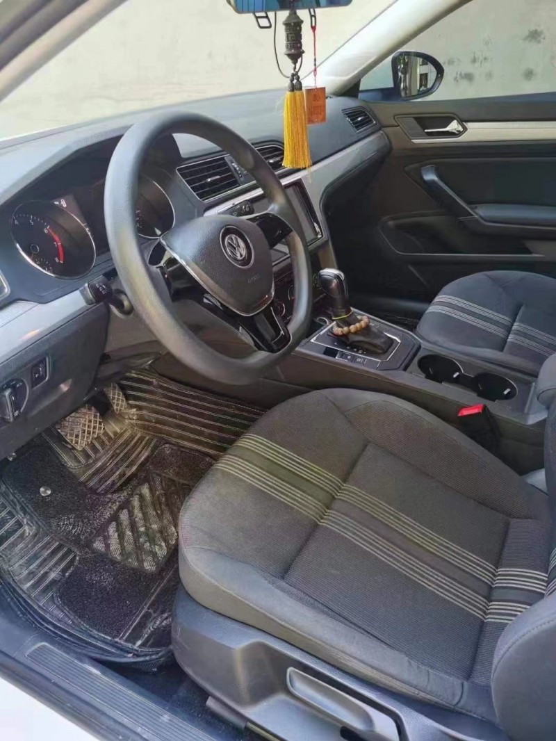 保定17年大众凌渡7