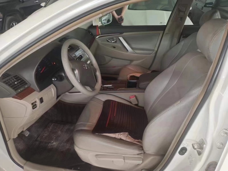 保定14年丰田凯美瑞9