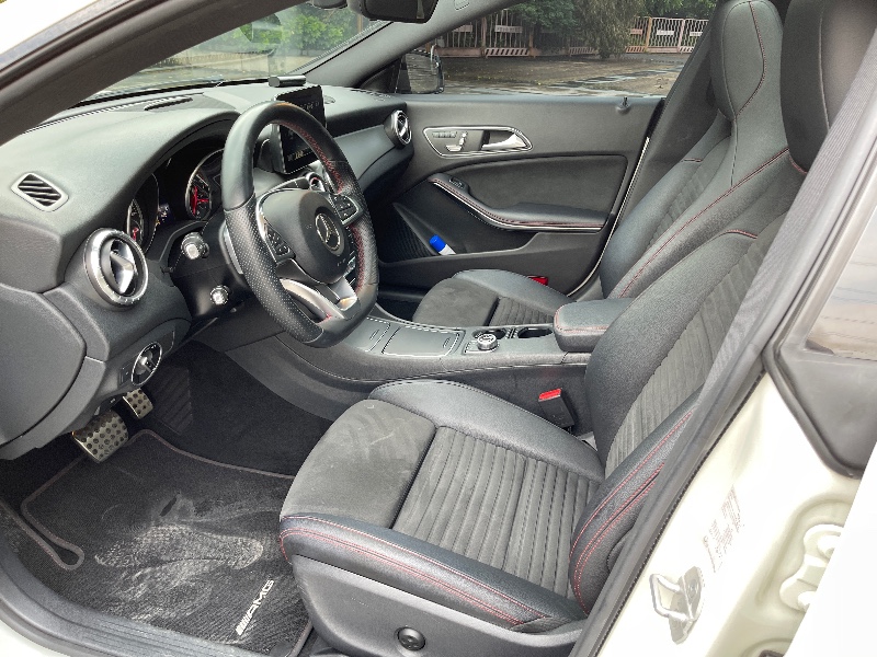 深圳17年奔驰CLA6