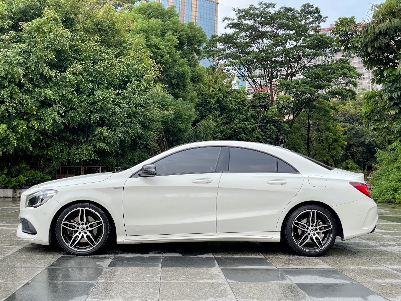 深圳17年奔驰CLA3
