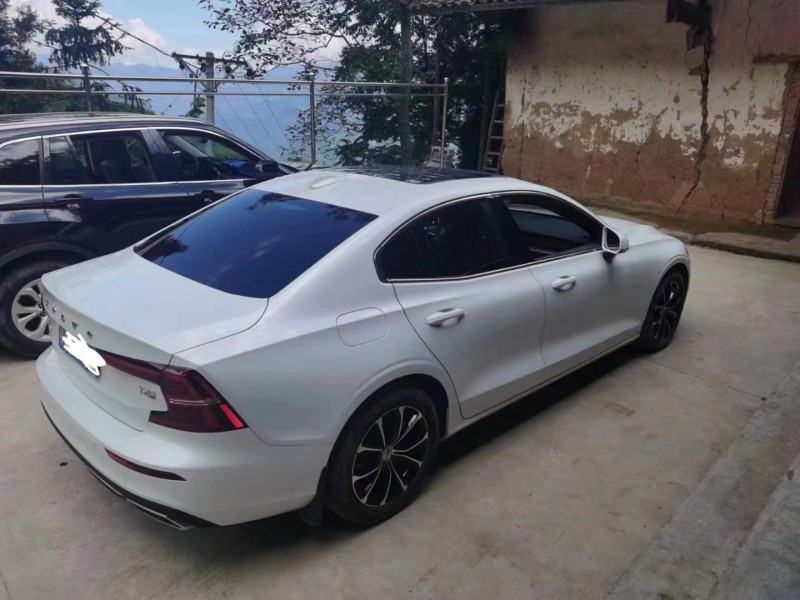 武漢20年沃爾沃S60L8