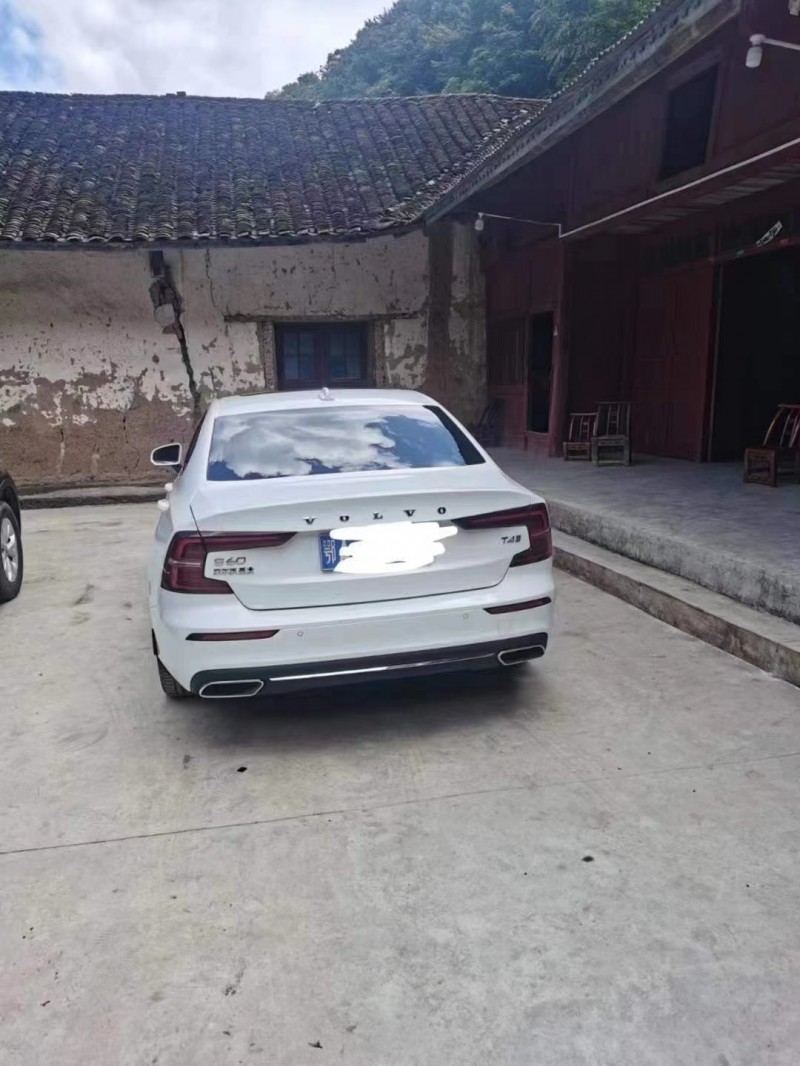 武漢20年沃爾沃S60L9