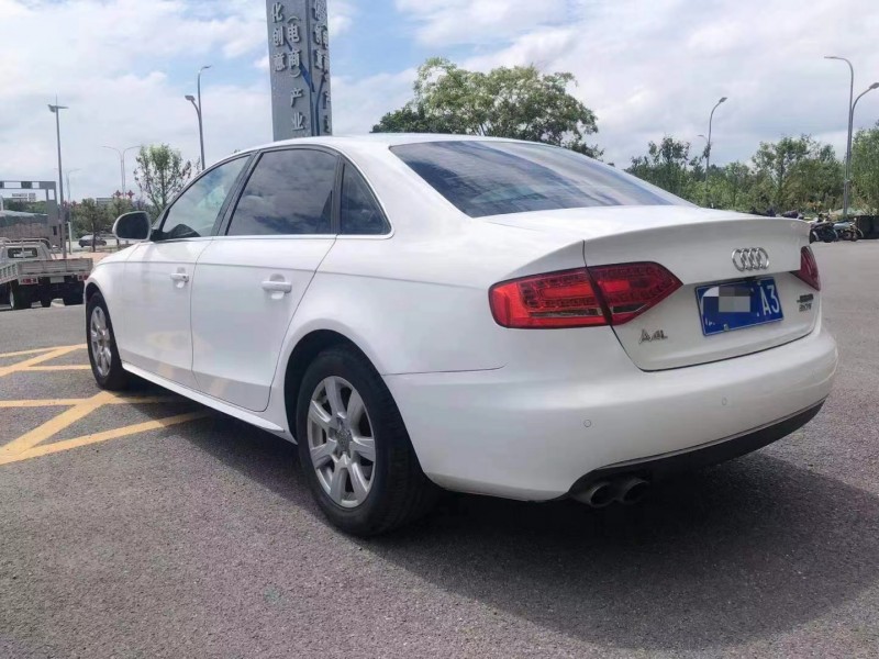 宜春12年奥迪A4L8