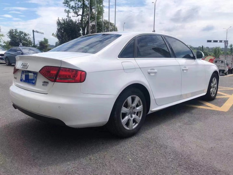 宜春12年奥迪A4L7