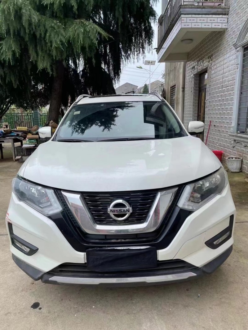 武汉19年日产奇骏6