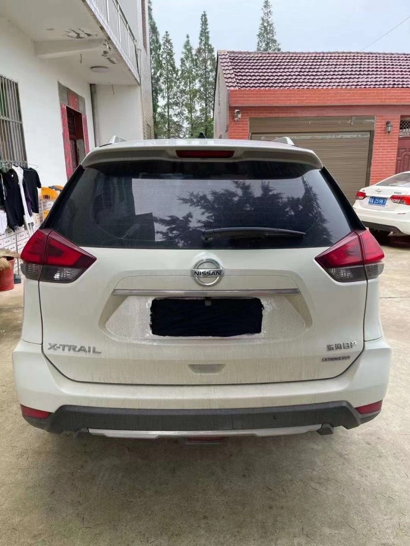 武汉19年日产奇骏2