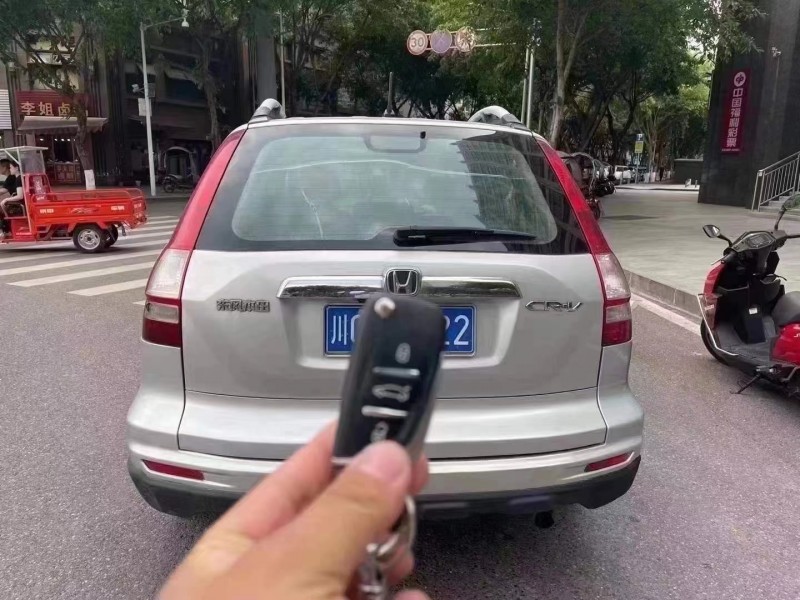 重慶10年本田CR-V9