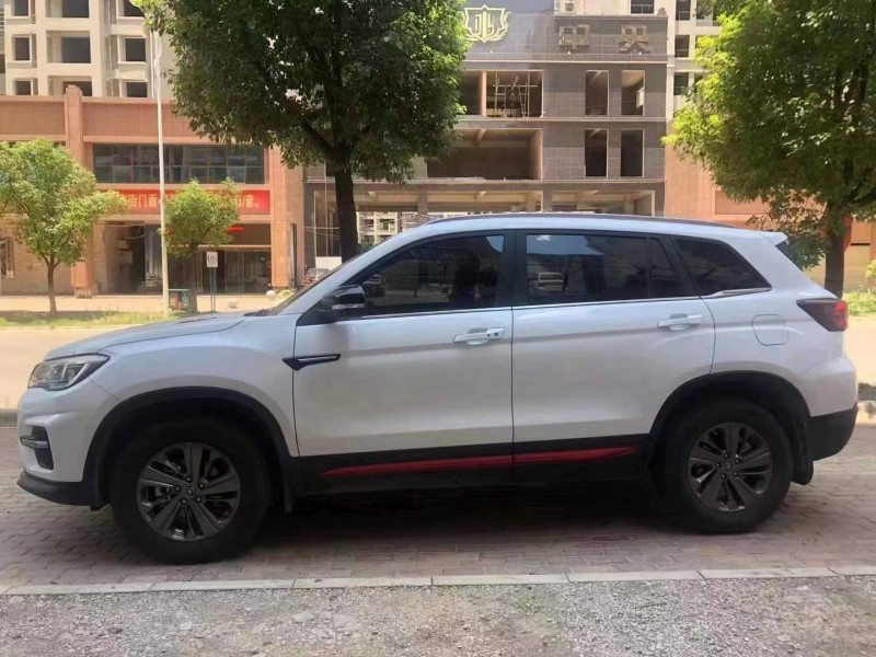 長沙21年長安汽車CS757