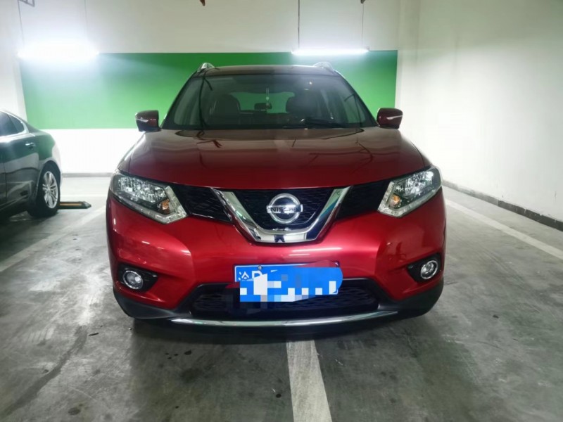 重慶15年日產奇駿1