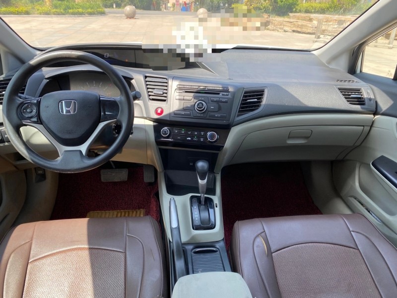 青岛15年本田思域6