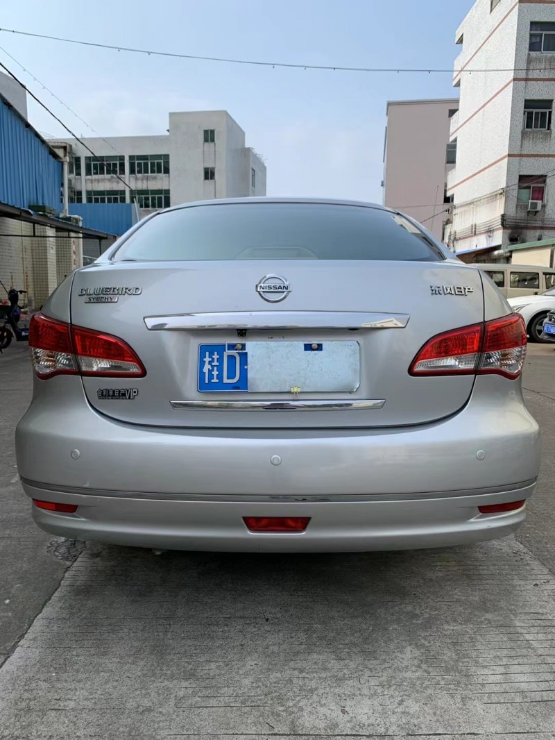 中山10年日产轩逸6