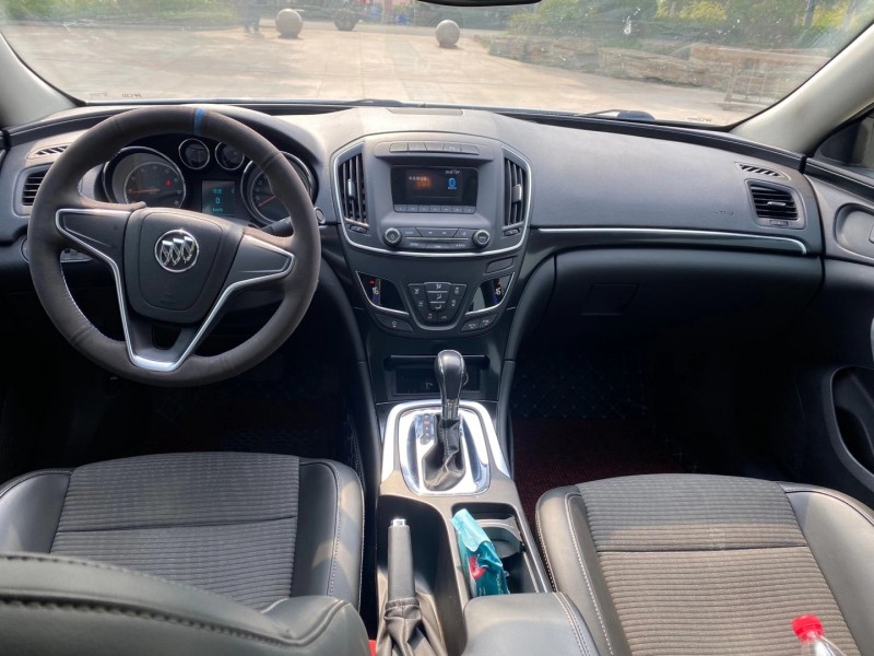 青岛16年别克君威6