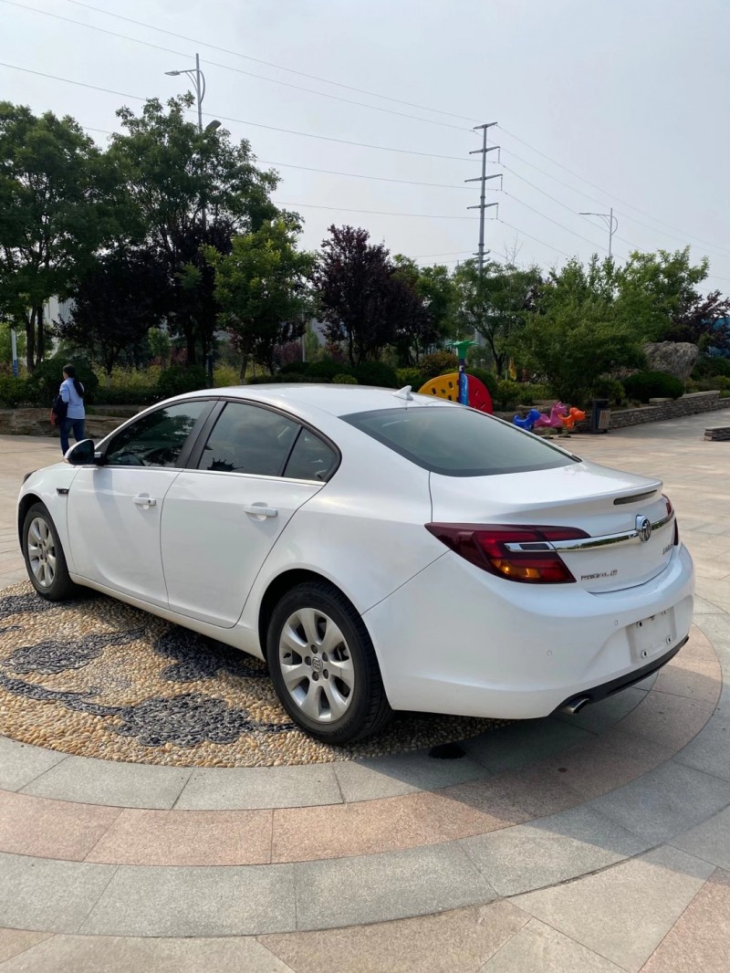 青岛16年别克君威4