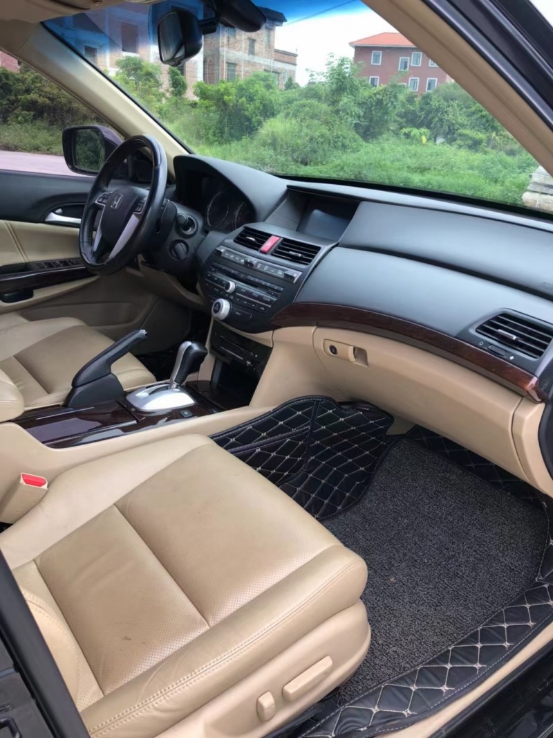 佛山13年本田雅阁6