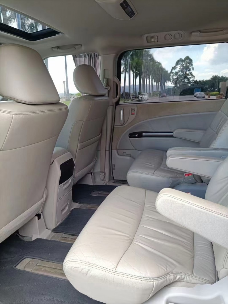 佛山14年本田艾力绅9